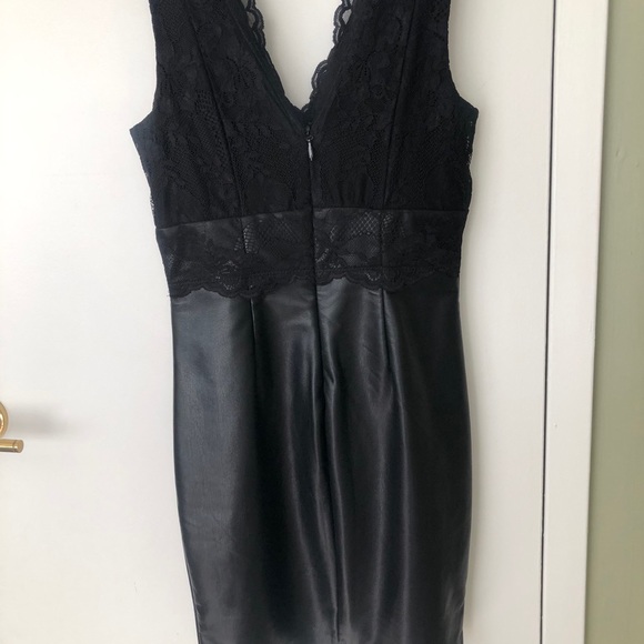 Dress - Picture 3 of 3